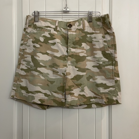 GAP Pants - Gap camo shorts with matching top